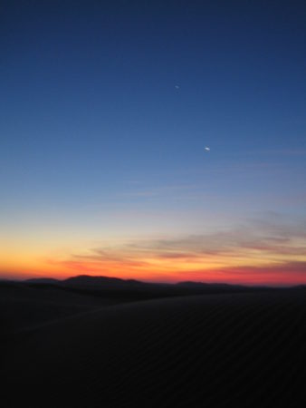 Nachthimmel in der Wüste (Oman)
