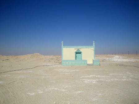 39 Einsame Moschee in der Wüste